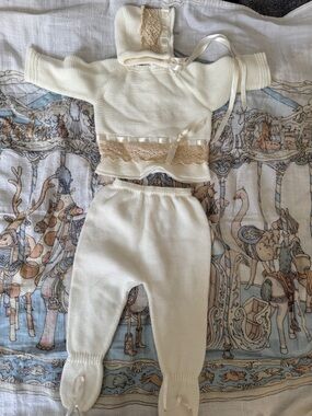 Cream Knit Baby Two-Piece Set with Lace Trim